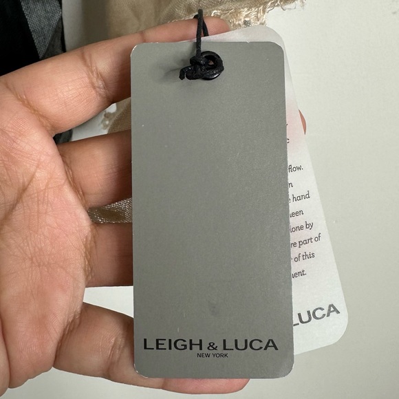 NWT Leigh & Luca Ombre Dye Lux Modal Black & Champaign Lightweight Scarf - Picture 6 of 11